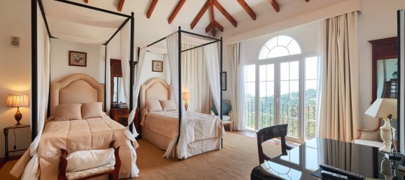 Вилла с 5 спальнями в Бенахавис, Испания № 2446 8