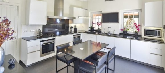 Вилла с 5 спальнями в Бенахавис, Испания № 2446 17