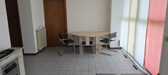 195m² Warehouse in Monticello Conte Otto, Italy No. 177029 5