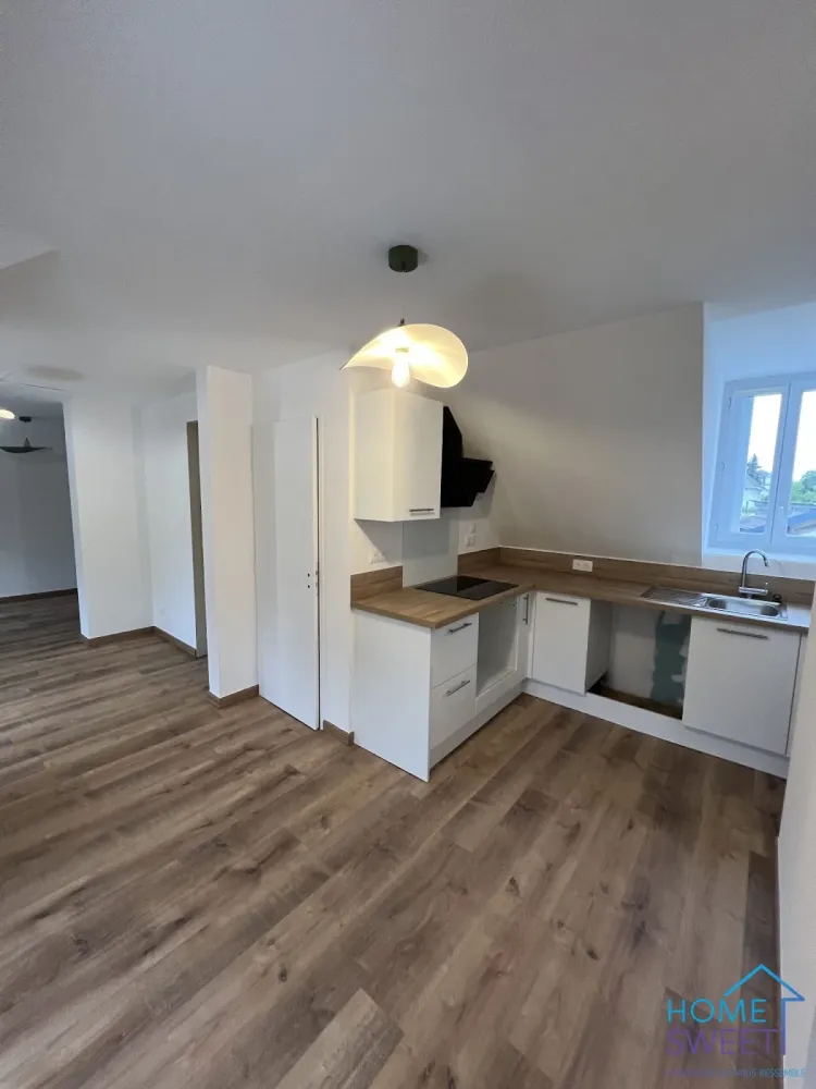 2 bedrooms Apartment in Orleans, France No. 321890