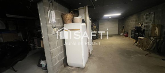 3 bedrooms House in Le Poinconnet, France No. 51792 11