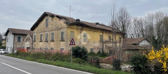 Дом с 6 комнатами в Кадельбоско ди Сопра, Италия № 14885 2