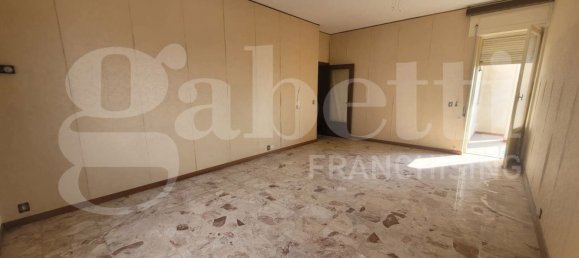 4-salle Appartement à Syracuse, Italy No. 242760 6