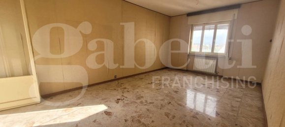 4-salle Appartement à Syracuse, Italy No. 242760 8