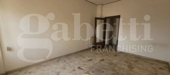 4-salle Appartement à Syracuse, Italy No. 242760 12