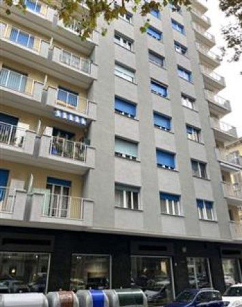 2 rooms Apartment in Turin, Italy No. 50561