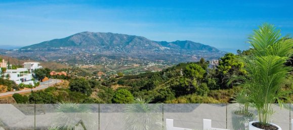 3 Schlafzimmer Villa in Marbella Del Este, Spain, Nr. 2952 5