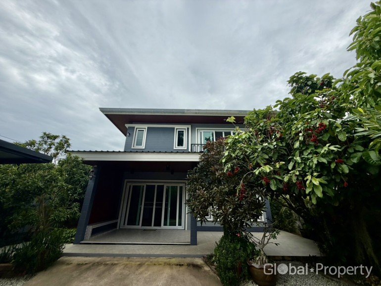 4 bedrooms House for sale in Pattaya, Chonburi, Eastern Thailand, Thailand № 172872