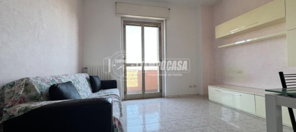 2 rooms Apartment in Rozzano, Italy No. 9227 4