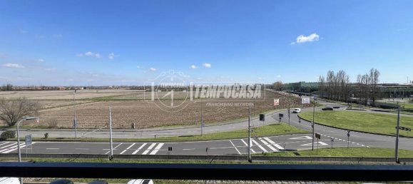 2 rooms Apartment in Rozzano, Italy No. 9227 10