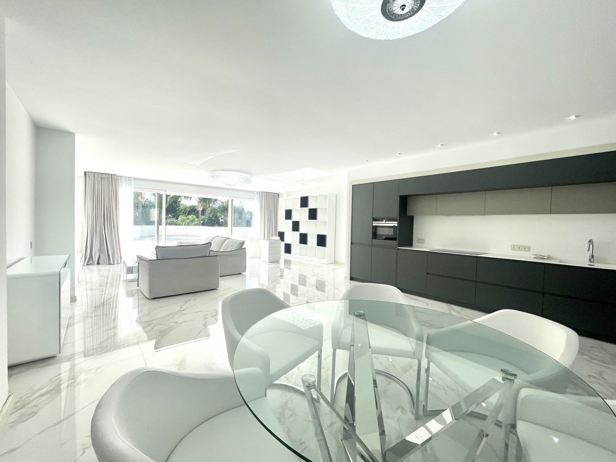 3 chambres Appartement à Marbella, Spain No. 34075