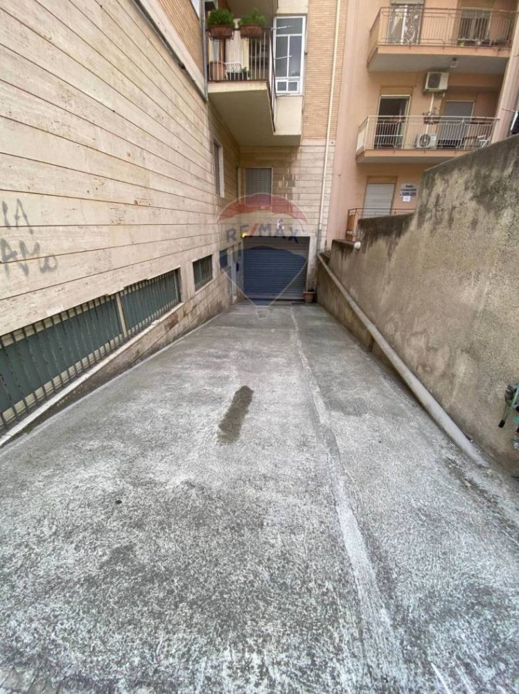 Garage in Milazzo, Italy 36m², Nr. 325406
