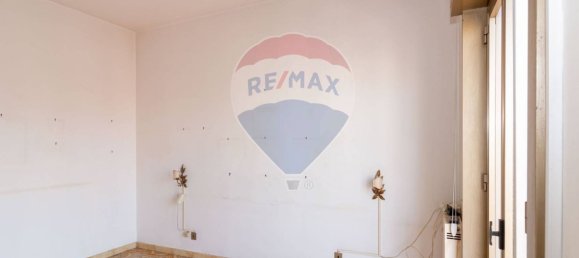 3 bedrooms Apartment in Catania, Italy No. 131026 12