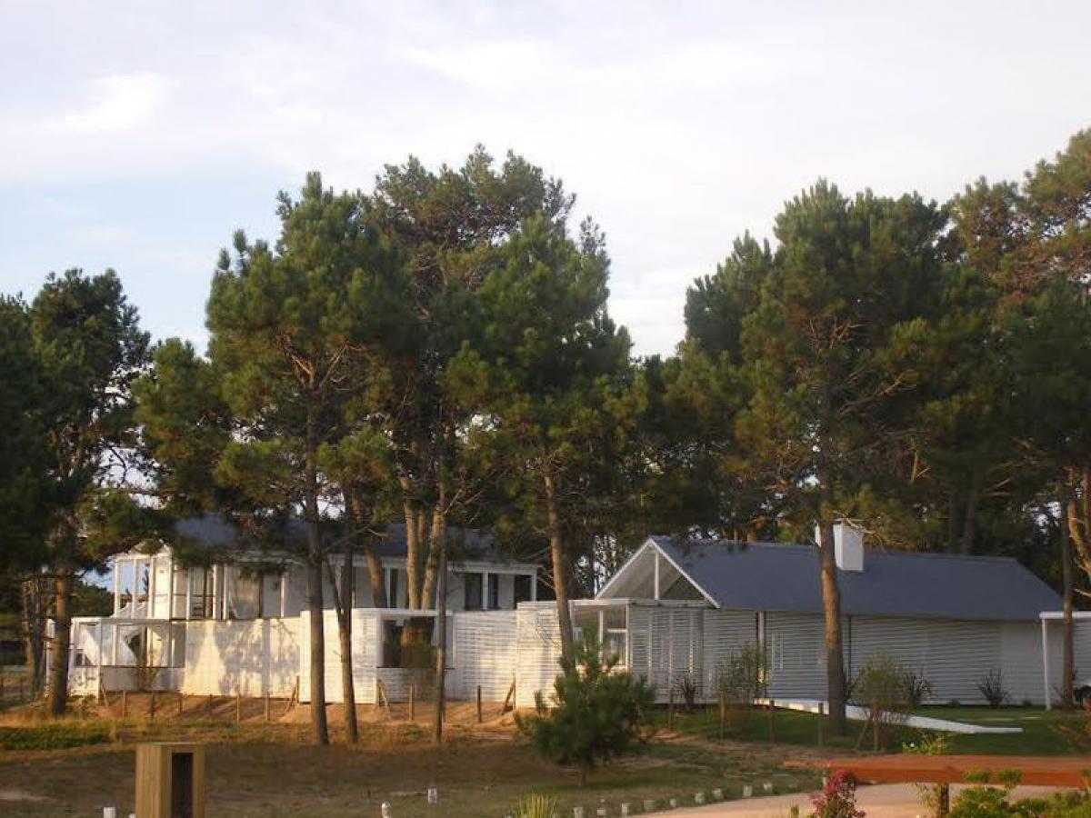 Дом с 3 спальнями в Мальдонадо, Уругвай № 12462