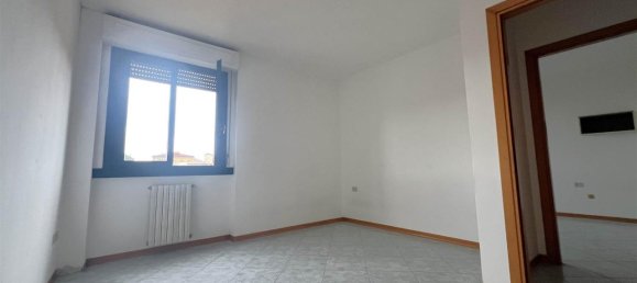 4-salle Appartement à Cecina, Italy No. 137575 9