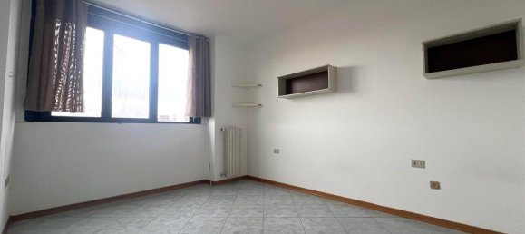 4-salle Appartement à Cecina, Italy No. 137575 7