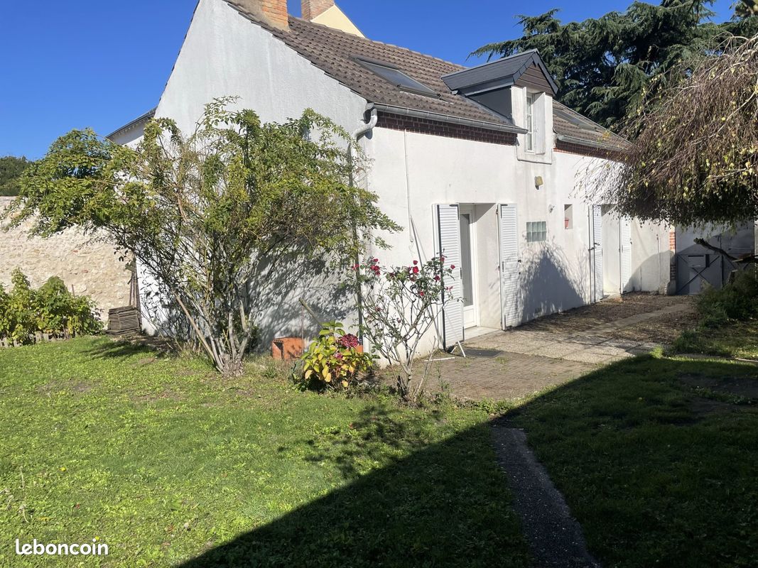 2 bedrooms House in Orleans, France No. 42859