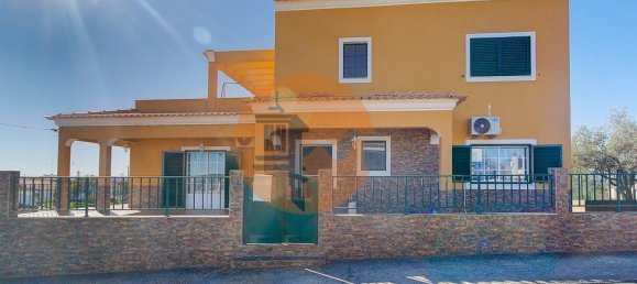 3 Schlafzimmer Haus in Martim Longo, Portugal, Nr. 151337 4