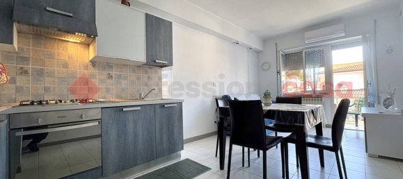 Квартира с 3 комнатами в Террачина, Италия № 329284 3