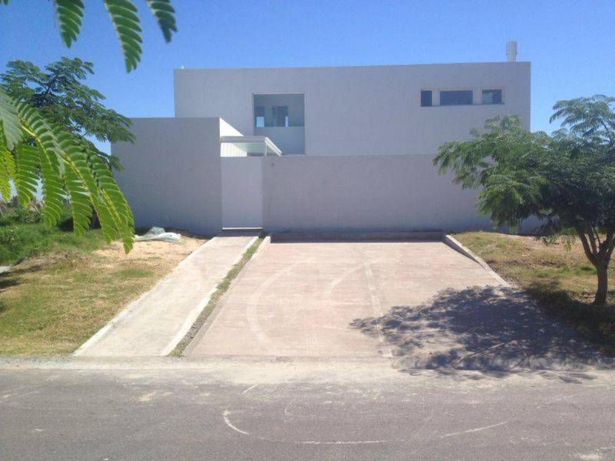 3 bedrooms House in Escobar, Argentina No. 84146