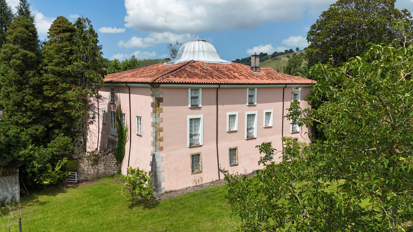 9 bedrooms House in Cantabria, Spain No. 168730