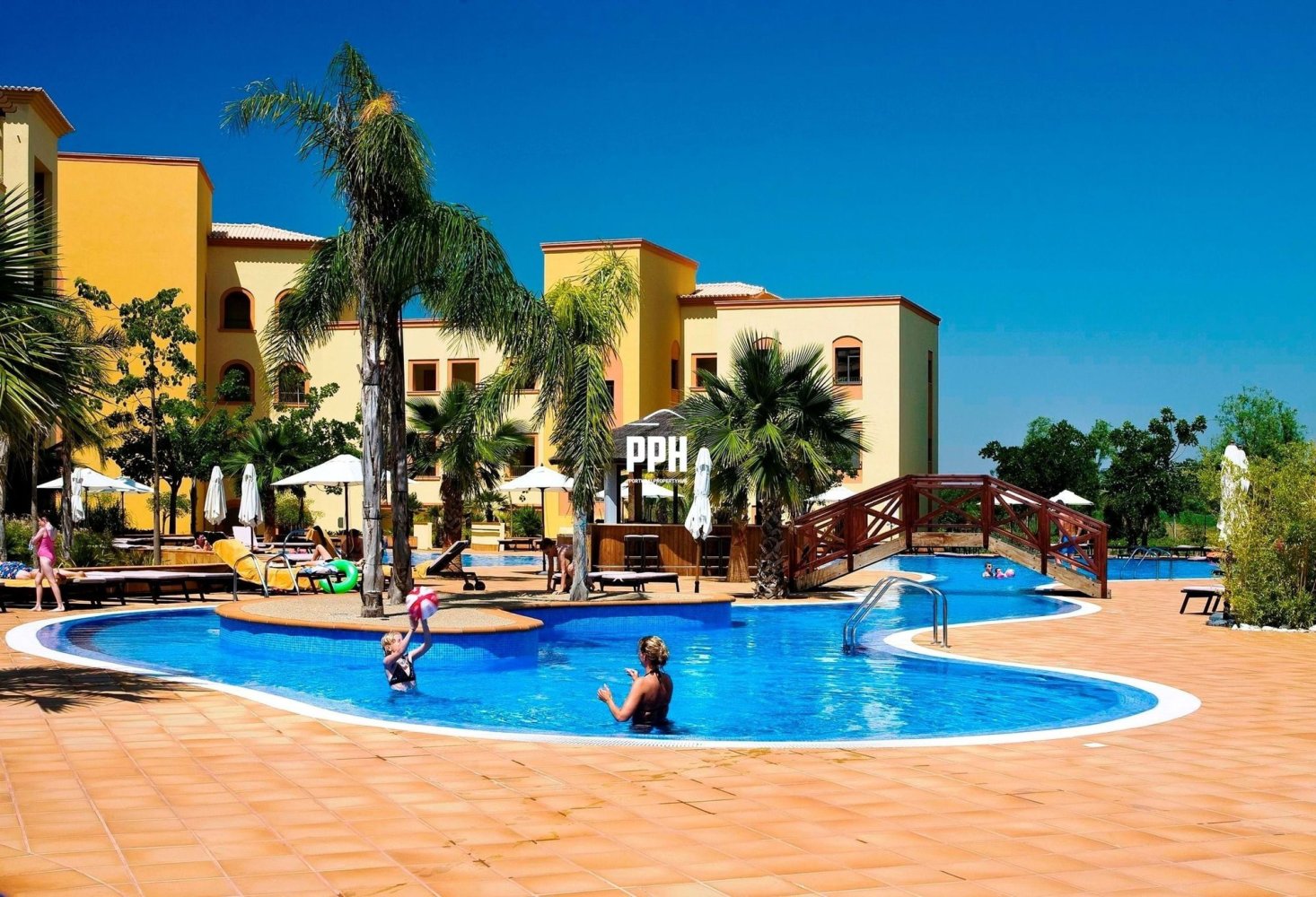 2 bedrooms Apartment in Quarteira, Portugal No. 129405