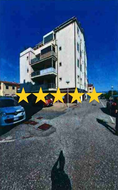 2 bedrooms Apartment in Campi Bisenzio, Italy No. 11858