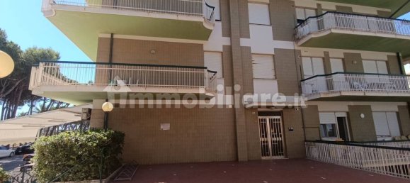 Квартира с 2 спальнями в Альба Адриатика, Италия № 259581 15