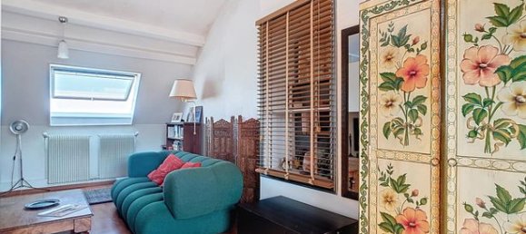 2 bedrooms Duplex in Les Lilas, France No. 313879 4