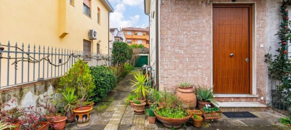 5 rooms House in Pisa, Italy No. 227265 19