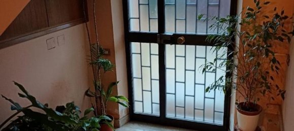 4 rooms Apartment in Rome, Italy No. 70608 3