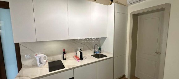1 bedroom Apartment in Valletta, Malta No. 112 7