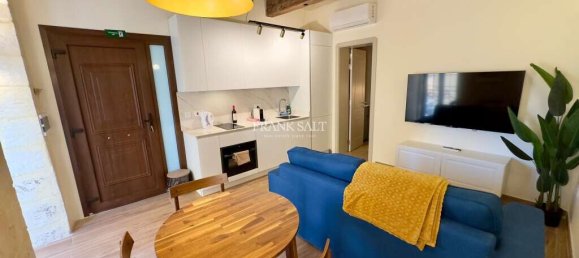 1 bedroom Apartment in Valletta, Malta No. 112 2