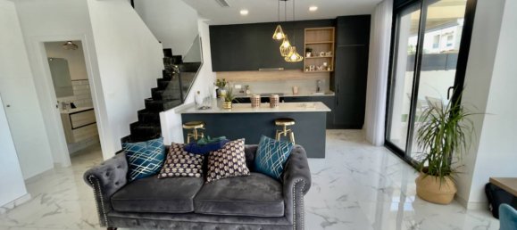 3 غرف نوم فيلا في Los Montesinos, Spain رقم 8243 19