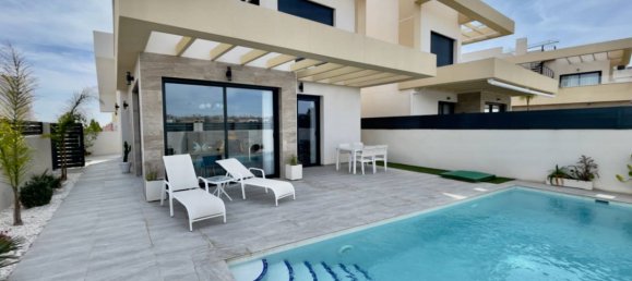 3 غرف نوم فيلا في Los Montesinos, Spain رقم 8243 2