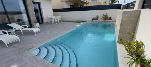 3 غرف نوم فيلا في Los Montesinos, Spain رقم 8243 20