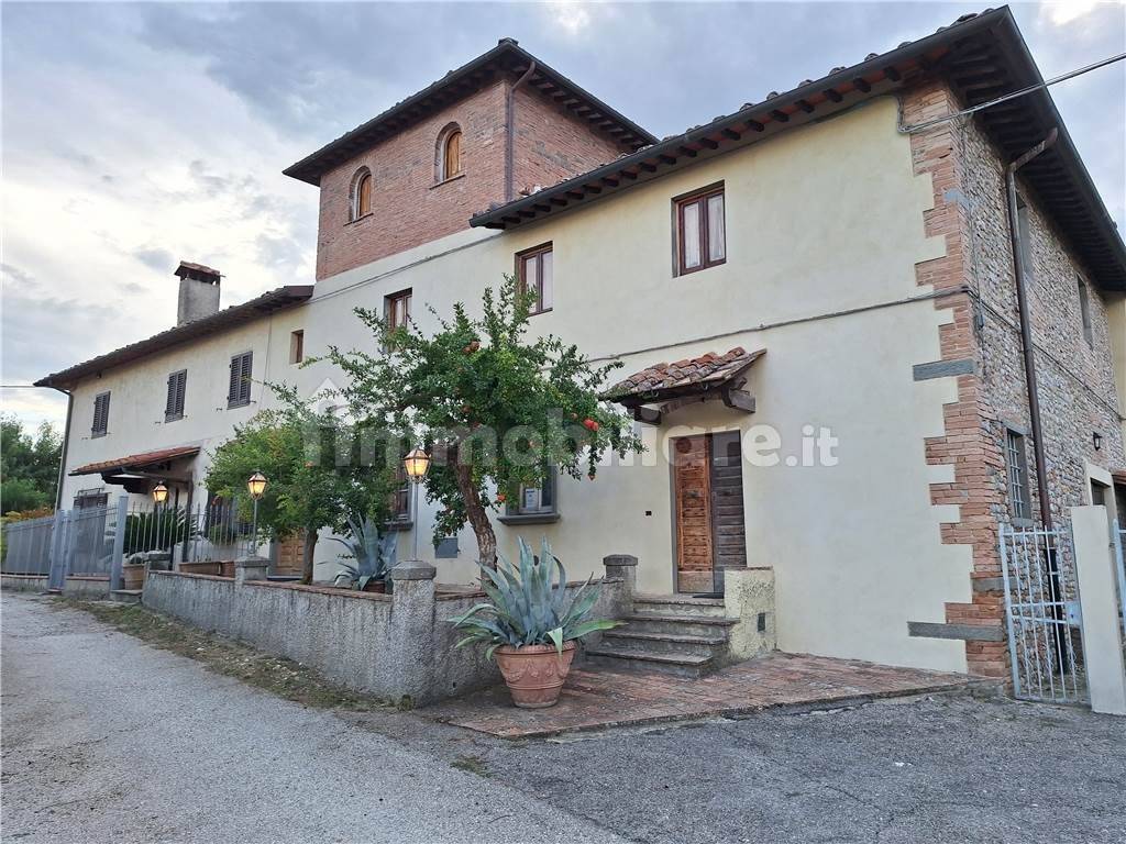 4 bedrooms House in Montespertoli, Italy No. 190451
