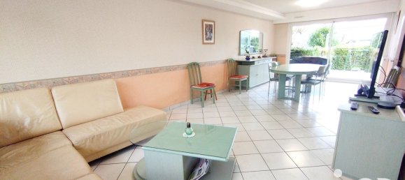 4 bedrooms House in Laval, France No. 101873 2