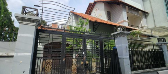 334.3m² Townhouse in District 7, Vietnam No. 19713 2