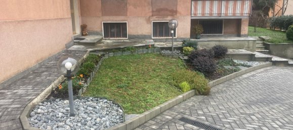 3 rooms Apartment in Oltrona di San Mamette, Italy No. 234285 6