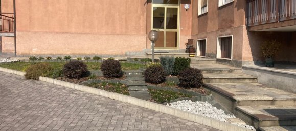 3 rooms Apartment in Oltrona di San Mamette, Italy No. 234285 8