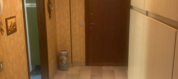 3 rooms Apartment in Oltrona di San Mamette, Italy No. 234285 11