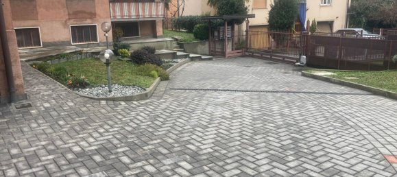 3 rooms Apartment in Oltrona di San Mamette, Italy No. 234285 5