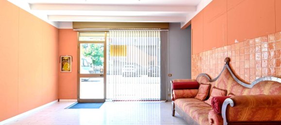 Imóvel comercial de 2 divisões em Albino, Italy N.º 150505 11