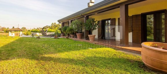 Villa de 21 habitación en Abano Terme, Italy No. 68415 44