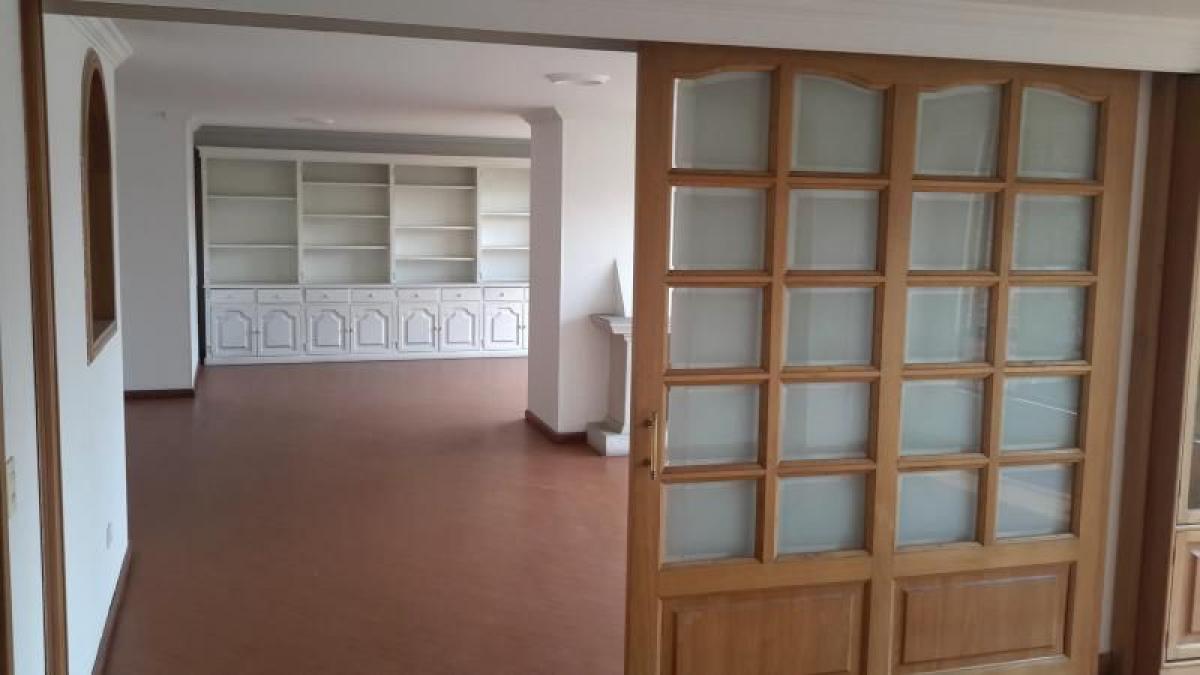 Casa T5 em Bogota, Colombia N.º 12866