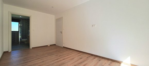 3 Schlafzimmer Haus in Les Forges, France, Nr. 63100 6