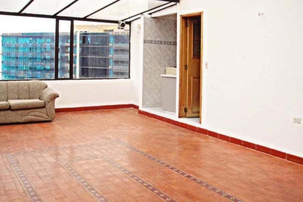 Casa de 5 dormitorios en Bogotá, Colombia No. 11985