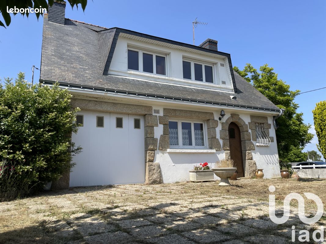 Casa de 3 dormitorios en Belz, France No. 324512