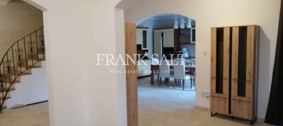 3 bedrooms House in Kappara, Malta No. 8300 13